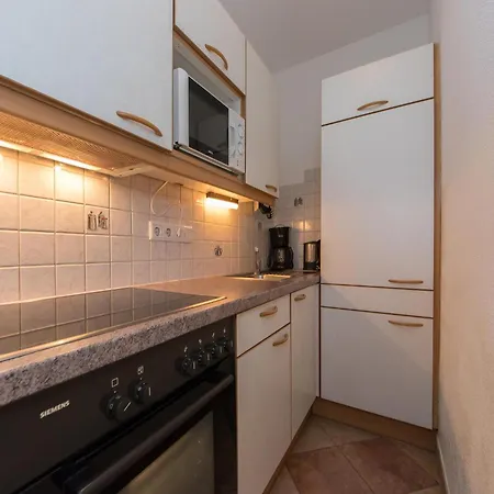 Modern Mansion In Near Area * Капрун
