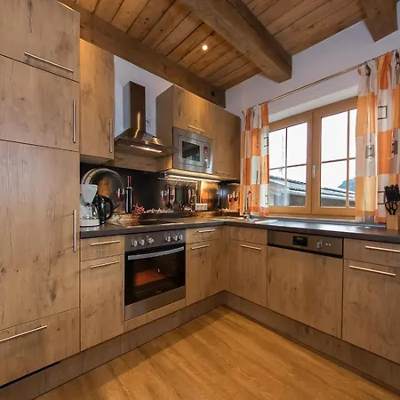 Modern Mansion In Near Area Дом отдыха