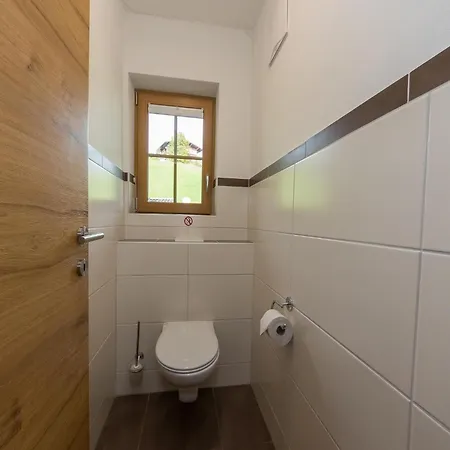 Modern Mansion In Near Area بيت للعطل